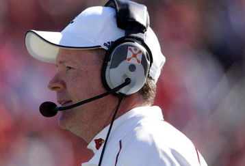 LOUISVILLE, KY - OCTOBER 14:   Bobby Petrino, the Head Coach of the Louisville Cardinals, is pictured during the game against the Cincinnati Bearcats on October 14, 2006 at Papa John's Cardinal Stadium in Louisville, Kentucky.  Louisville won 23-17.  (Photo by Andy Lyons/Getty Images)   