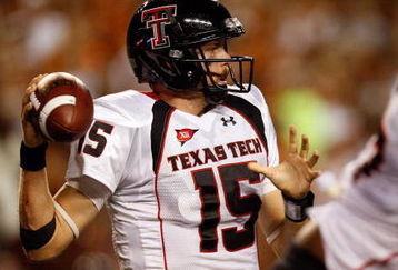 AUSTIN, TX - SEPTEMBER 19:  Quarterback Taylor Potts #15 of the Texas Tech Red Raiders drops back to pass against the Texas Longhorns at Darrell K Royal-Texas Memorial Stadium on September 19, 2009 in Austin, Texas.  (Photo by Ronald Martinez/Getty Images)
