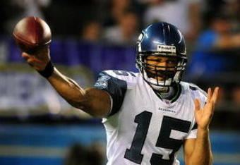 SAN DIEGO - AUGUST 15:  Seneca Wallace #15 of the Seattle Seahawks throws the ball in the second quarter against the San Diego Chargers during the preseason game on August 15, 2009 at Qualcomm Stadium in San Diego, California.  (Photo by Jacob de Golish/Getty Images)