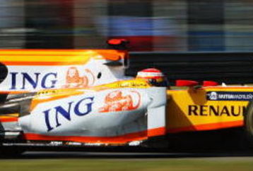 MONZA, ITALY - SEPTEMBER 13:  Fernando Alonso of Spain and Renault drives during the Italian Formula One Grand Prix at the Autodromo Nazionale di Monza on September 13, 2009 in Monza, Italy.  (Photo by Mark Thompson/Getty Images)