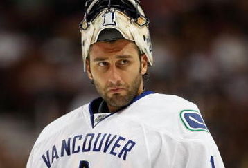 ANAHEIM, CA - SEPTEMBER 17:  Roberto Luongo #1 of the Vancouver Canucks plays during a preseason game against the Anaheim Ducks at the Honda Center on September 17, 2009 in Anaheim, California.  (Photo by Jeff Gross/Getty Images)