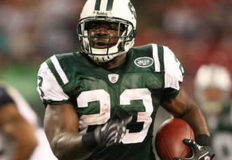 EAST RUTHERFORD, NJ - AUGUST 14:  Shonn Greene #23 of the New York Jets runs the ball against the St. Louis Rams during their preseason game at Giants Stadium on August 14, 2009  in East Rutherford, New Jersey.  (Photo by Nick Laham/Getty Images)