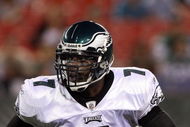 EAST RUTHERFORD, NJ - SEPTEMBER 03:  Michael Vick #7 of the Philadelphia Eagles looks to throw a pass against the New York Jets on September 3, 2009 at Giants Stadium in East Rutherford, New Jersey. The Jets defeated the Eagles 38-27.  (Photo by Jim McIsaac/Getty Images)