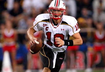 BERKELEY, CA - SEPTEMBER 05:  Chris Turner #10 of the Maryland Terrapins looks to pass the ball during the first half of their game against the California Golden Bears at California Memorial Stadium on September 5, 2009 in Berkeley, California.  (Photo by Ezra Shaw/Getty Images)