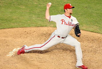 PHOENIX - JULY 28:  Relief pitcher Brad Lidge #54 of the Philadelphia Phillies pitches against the Arizona Diamondbacks during the major league baseball game at Chase Field on July 28, 2009 in Phoenix, Arizona.  The Phillies defeated the Diamondbacks 4-3.  (Photo by Christian Petersen/Getty Images)