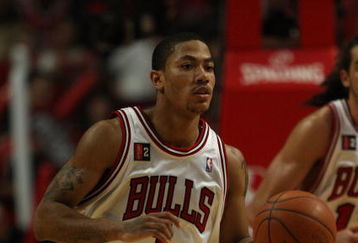 CHICAGO - APRIL 30: Derrick Rose #1 of the Chicago Bulls brings the ball upcourt against the Boston Celtics in Game Six of the Eastern Conference Quarterfinals during the 2009 NBA Playoffs at the United Center on April 30, 2009 in Chicago, Illinois. The Bulls defeated the Celtics 128-127 in triple-overtime. NOTE TO USER: User expressly acknowledges and agreees that, by downloading and/or using this Photograph, User is consenting to the terms and conditions of the Getty Images License Agreement. (Photo by Jonathan Daniel/Getty Images)