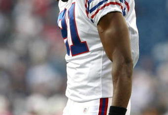 FOXBORO, MA - SEPTEMBER 14:  Terrell Owens #81 of the Buffalo Bills walks across the court during warm ups before the game against the New England Patriots on September 14, 2009 at Gillette Stadium in Foxboro, Massachusetts. (Photo by Elsa/Getty Images)