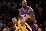 LOS ANGELES, CA - FEBRUARY 26:  Kobe Bryant #24 of the Los Angeles Lakers guards Shaquille O'Neal #32 of the Phoenix Suns during the NBA game at Staples Center February 26, 2009 in Los Angeles, California.  NOTE TO USER: User expressly acknowledges and agrees that, by downloading and or using this Photograph, user is consenting to the terms and conditions of the Getty Images License Agreement.  (Photo by Christian Petersen/Getty Images)