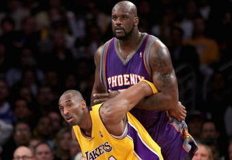 LOS ANGELES, CA - FEBRUARY 26:  Kobe Bryant #24 of the Los Angeles Lakers guards Shaquille O'Neal #32 of the Phoenix Suns during the NBA game at Staples Center February 26, 2009 in Los Angeles, California.  NOTE TO USER: User expressly acknowledges and agrees that, by downloading and or using this Photograph, user is consenting to the terms and conditions of the Getty Images License Agreement.  (Photo by Christian Petersen/Getty Images)