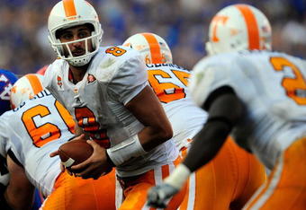 GAINESVILLE, FL - SEPTEMBER 19:  Jonathan Crompton #8 of the Tennessee Volunteers attempts a hand off during the game against the Florida Gators at Ben Hill Griffin Stadium on September 19, 2009 in Gainesville, Florida.  (Photo by Sam Greenwood/Getty Images)