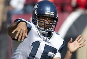 SAN FRANCISCO - SEPTEMBER 20:  Seneca Wallace #15 quarterback for the Seattle Seahawks throws a pass during the 4th quarter during home opener as the San Francisco 49ers host the Seattle Seahawks at Candlestick Park September 20, 2009 in San Francisco, California. (Photo by David Paul Morris/Getty Images)