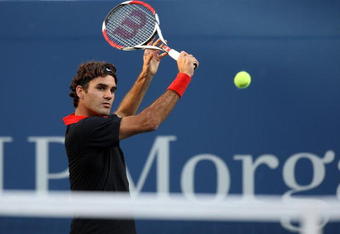 NEW YORK - SEPTEMBER 14:  Roger Federer of Switzerland returns a shot against Juan Martin Del Potro of Argentina during the Men's Singles final on day fifteen of the 2009 U.S. Open at the USTA Billie Jean King National Tennis Center on September 14, 2009 in the Flushing neighborhood of the Queens borough of New York City.  (Photo by Jim McIsaac/Getty Images)
