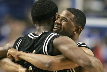 LEXINGTON, KY - JANUARY 20:  Derrick Byars #4 and Shan Foster #32 and of the Vanderbilt Commodores celebrate in the final minutes of the 72-67 victory over the Kentucky Wildcats on January 20, 2007 at Rupp Arena in Lexington, Kentucky. Vanderbilt defeated Kentucky, 72-67.  (Photo by Andy Lyons/Getty Images)