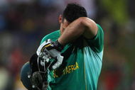 CENTURION, SOUTH AFRICA - SEPTEMBER 27:  Graeme Smith of South Africa walks off after his dismissal during the  ICC Champions Trophy group B match between South Africa and England at Centurion on September 27, 2009 in Centurion, South Africa.  (Photo by Tom Shaw/Getty Images)