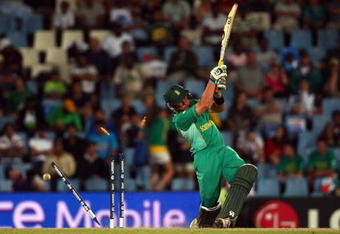 CENTURION, SOUTH AFRICA - SEPTEMBER 27:  Roelof Van Der Merwe of South Africa is clean bowled by James Anderson during The ICC Champions Trophy match between South Africa and England played at Supersport Park on September 27, 2009 in Centurion, South Africa.  (Photo by Julian Herbert/Getty Images)