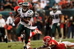 PHILADELPHIA - SEPTEMBER 27:  DeSean Jackson #10 of the Philadelphia Eagles runs for a second quarter touchdown against the Kansas City Chiefs during their game on September 27, 2009 at Lincoln Financial Field in Philadelphia, Pennsylvania.  (Photo by Travis Lindquist/Getty Images)