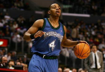 LOS ANGELES, CA - JANUARY 27:  Randy Foye #4 of the Minnesota Timberwolves moves the ball against the Los Angeles Clippers at Staples Center on January 27, 2007 in Los Angeles, California.  The Timberwolves won 101-87.  NOTE TO USER: User expressly acknowledges and agrees that, by downloading and/or using this Photograph, user is consenting to the terms and conditions of the Getty Images License Agreement. (Photo by Harry How/Getty Images)