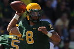 EUGENE, OR - SEPTEMBER 26: Jeremiah Masoli #8 of the Oregon Ducks sets to throw a pass in the second quarter of the game against the California Bears at Autzen Stadium on September 26, 2009 in Eugene, Oregon.. The Ducks upset the Bears 42-3. (Photo by Steve Dykes/Getty Images)