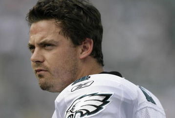 PHILADELPHIA - SEPTEMBER 21: Kevin Kolb #4 of the Philadelphia Eagles watches his team during pre-game warmups before their game against the Pittsburgh Steelers on September 21, 2008 at Lincoln Financial Field in Philadelphia, Pennsylvania. (Photo by Chris Gardner/Getty Images)