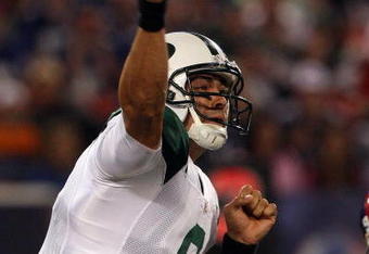 EAST RUTHERFORD, NJ - AUGUST 29:  Mark Sanchez #6 of the New York Jets throws a pass against the New York Giants on August 29, 2009 at Giants Stadium in East Rutherford, New Jersey.  (Photo by Jim McIsaac/Getty Images)