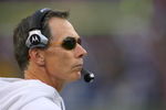 ORCHARD PARK, NY - SEPTEMBER 27: Dick Jauron, head coach of the Buffalo Bills stands on the sidelines against the New Orleans Saints at Ralph Wilson Stadium on September 27, 2009 in Orchard Park, New York.  (Photo by Rick Stewart/Getty Images)