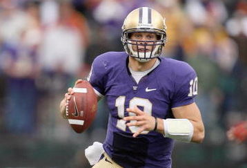 SEATTLE - SEPTEMBER 19:  Quarterback Jake Locker #10 of the Washington Huskies looks to pass the ball against the USC Trojans on September 19, 2009 at Husky Stadium in Seattle, Washington. The Huskies defeated the Trojans 16-13. (Photo by Otto Greule Jr/Getty Images)