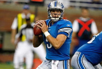 DETROIT, MI - SEPTEMBER 27: Quarterback Matthew Stafford #9 of the Detroit Lions passes the football against the Washington Redskins at Ford Field on September 27, 2009 in Detroit, Michigan. The Lions defeated the Redskins 19-14. (Photo by Scott Boehm/Getty Images)