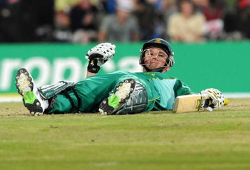 CENTURION, SOUTH AFRICA - SEPTEMBER 27: Graeme Smith of South Africa in action during The ICC Champions Trophy match between South Africa and England on September 27, 2009 at The Supersport Stadium in Centurion, South Africa.  (Photo by Lee Warren/Gallo Images/Getty Images)