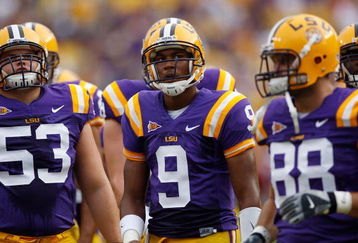 BATON ROUGE, LA - SEPTEMBER 19:  Quarterback Jordan Jefferson #9 of the Louisiana State University Tigers during pregame against the University of Louisiana-Lafatette Ragin' Cajuns at Tiger Stadium on September 19, 2009 in Baton Rouge, Louisiana.  (Photo by Chris Graythen/Getty Images)