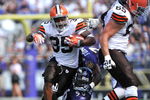 BALTIMORE - SEPTEMBER 27:  Jerome Harrison #35 of the Cleveland Browns runs the ball against the Baltimore Ravens at M&T Bank Stadium on September 27, 2009 in Baltimore, Maryland. The Ravens defeated the Browns 34-3. (Photo by Larry French/Getty Images)