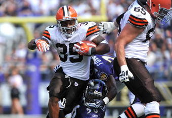 BALTIMORE - SEPTEMBER 27:  Jerome Harrison #35 of the Cleveland Browns runs the ball against the Baltimore Ravens at M&T Bank Stadium on September 27, 2009 in Baltimore, Maryland. The Ravens defeated the Browns 34-3. (Photo by Larry French/Getty Images)