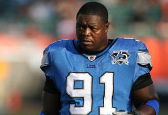 CINCINNATI - AUGUST 17:  Chuck Darby #91 of the Detroit Lions rests before the NFL game against the Cincinnati Bengals at Paul Brown Stadium on August 17, 2008 in Cincinnati, Ohio.  (Photo by Andy Lyons/Getty Images)