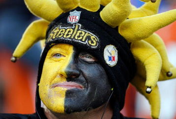 CINCINNATI - SEPTEMBER 27:  A Pittsburgh Steelers fan is pictured during the NFL game against the Cincinnati Bengals at Paul Brown Stadium on September 27, 2009 in Cincinnati, Ohio.  (Photo by Andy Lyons/Getty Images)