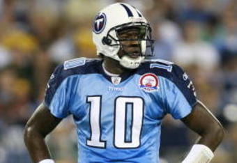 NASHVILLE, TN - SEPTEMBER 3: Vince Young #10 of the Tennessee Titans looks on against the Green Bay Packers during a preseason NFL game at LP Field on September 3, 2009 in Nashville, Tennessee. The Titans beat the Packers 27-13. (Photo by Joe Murphy/Getty Images) 