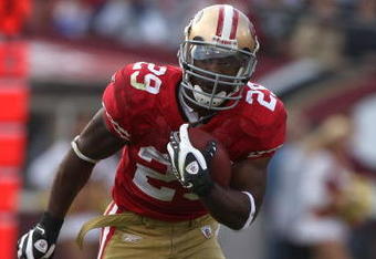 SAN FRANCISCO - AUGUST 22:  Glen Coffee #29 of the San Francisco 49ers runs against the Oakland Raiders during a preseason game on August 22, 2009 at Candlestick Park in San Francisco, California.  (Photo by Jed Jacobsohn/Getty Images)