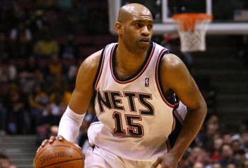 EAST RUTHERFORD, NJ - MARCH 27:  Vince Carter #15 of the New Jersey Nets drives against the Los Angeles Lakers during the game on March 27, 2009 at the Izod Center in East Rutherford, New Jersey. NOTE TO USER: User expressly acknowledges and agrees that, by downloading and/or using this Photograph, User is consenting to the terms and conditions of the Getty Images License Agreement.  (Photo by Chris McGrath/Getty Images)