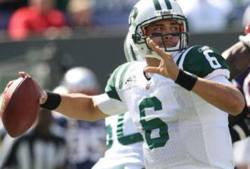 EAST RUTHERFORD, NJ - SEPTEMBER 20:  Mark Sanchez #6 of the New York Jets drops back to pass against the New England Patriots at Giants Stadium on September 20, 2009 in East Rutherford, New Jersey.  (Photo by Nick Laham/Getty Images)