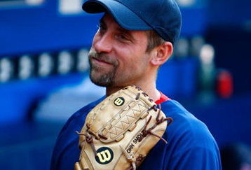 ATLANTA - JUNE 26:  Pitcher John Smoltz #29 of the Boston Red Sox during pregame warmups before facing the Atlanta Braves at Turner Field on June 26, 2009 in Atlanta, Georgia.  (Photo by Kevin C. Cox/Getty Images)