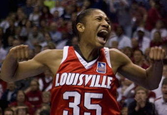 ST. LOUIS, MISSOURI. - APRIL 5: Angel McCoughtry #35 of the Louisville Cardinals celebrates blocking a shot against the Oklahoma Sooners during the NCAA Women's Final Four Semifinals at the Scottrade Center on April 5, 2009 in St. Louis, Missouri. (Dilip Vishwanat/Getty Images)