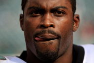 PHILADELPHIA - SEPTEMBER 27:  Quarterback Michael Vick #7 of the Philadelphia Eagles talks to the media after their game against the Kansas City Chiefs on September 27, 2009 at Lincoln Financial Field in Philadelphia, Pennsylvania.  (Photo by Travis Lindquist/Getty Images)