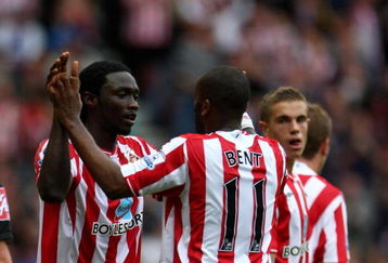 SUNDERLAND, ENGLAND - SEPTEMBER 27:  Kenwyne Jones Sunderland celebrates scoring with Darren Bent during the Barclays Premier League match between Sunderland and Wolverhampton Wanderers at the Stadium of Light on September 27, 2009 in Sunderland, England.  (Photo by Phil Cole/Getty Images)