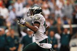 PHILADELPHIA - SEPTEMBER 27:  DeSean Jackson #10 of the Philadelphia Eagles runs for a second quarter touchdown against the Kansas City Chiefs during their game on September 27, 2009 at Lincoln Financial Field in Philadelphia, Pennsylvania.  (Photo by Travis Lindquist/Getty Images)