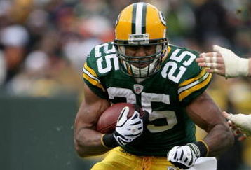 GREEN BAY, WI - NOVEMBER 16:  Running back Ryan Grant #25 of the Green Bay Packers carried the ball as he rushed for 145 yards  against the Chicago Bears during NFL action at Lambeau Field on November 16, 2008 in Green Bay, Wisconsin. The Packers defeated the Bears 37-3.  (Photo by Doug Pensinger/Getty Images)