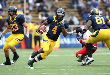 BERKELEY, CA - SEPTEMBER 12:  Jahvid Best #4 of the California Golden Bears runs against the Eastern Washington Eagles at Memorial Stadium on September 12, 2009 in Berkeley, California.  (Photo by Jed Jacobsohn/Getty Images)