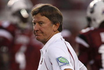 COLUMBIA, SC - SEPTEMBER 24:  Head coach of the South Carolina Gamecocks, Steve Spurrier, looks on during warm ups prior to their game against the Mississippi Rebels at Williams-Brice Stadium on September 24, 2009 in Columbia, South Carolina. (Photo by Streeter Lecka/Getty Images)