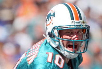 SAN DIEGO, CA - SEPTEMBER 27: Quarterback Chad Pennington #10 of the Miami Dolphins bleeding at the line of scrimmage against the San Diego Chargers during NFL Game at Qualcomm Stadium on September 27, 2009 in San Diego, California. He left the game with a shoulder injury. (Photo by Donald Miralle/Getty Images)