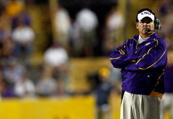 BATON ROUGE, LA - SEPTEMBER 19:  Head coach Les Miles of the Louisiana State University Tigers watches the game against the University of Louisiana-Lafatette Ragin' Cajuns at Tiger Stadium 31-3 on September 19, 2009 in Baton Rouge, Louisiana.  (Photo by Chris Graythen/Getty Images)