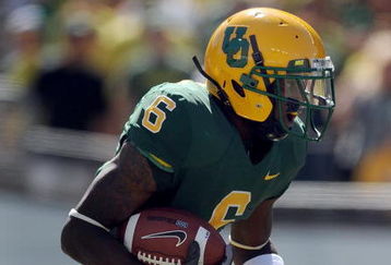 EUGENE, OR - SEPTEMBER 26: Walter Thurmond III #6 of the Oregon Ducks returns the opening kickoff in the game against the California Bears at Autzen Stadium on September 26, 2009 in Eugene, Oregon. Oregon. Thurmond was injured on the play and is out for the season. The Ducks won the game 42-3. (Photo by Steve Dykes/Getty Images)
