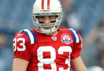 FOXBORO, MA - SEPTEMBER 14:  Wes Welker #83 of the New England Patriots stands on the field during warm ups before the game against the Buffalo Bills on September 14, 2009 at Gillette Stadium in Foxboro, Massachusetts. (Photo by Elsa/Getty Images)