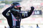 SUZUKA, JAPAN - OCTOBER 04:  Sebastian Vettel of Germany and Red Bull Racing celebrates in parc ferme as he wins the Japanese Formula One Grand Prix at Suzuka Circuit on October 4, 2009 in Suzuka, Japan.  (Photo by Getty Images)
